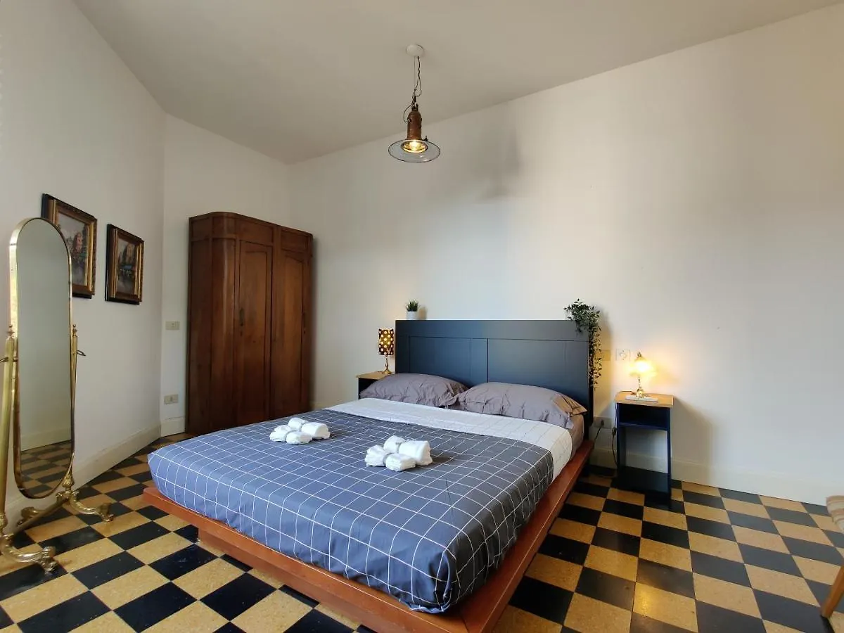 Elegante Trilocale A Milano Apartment Italy