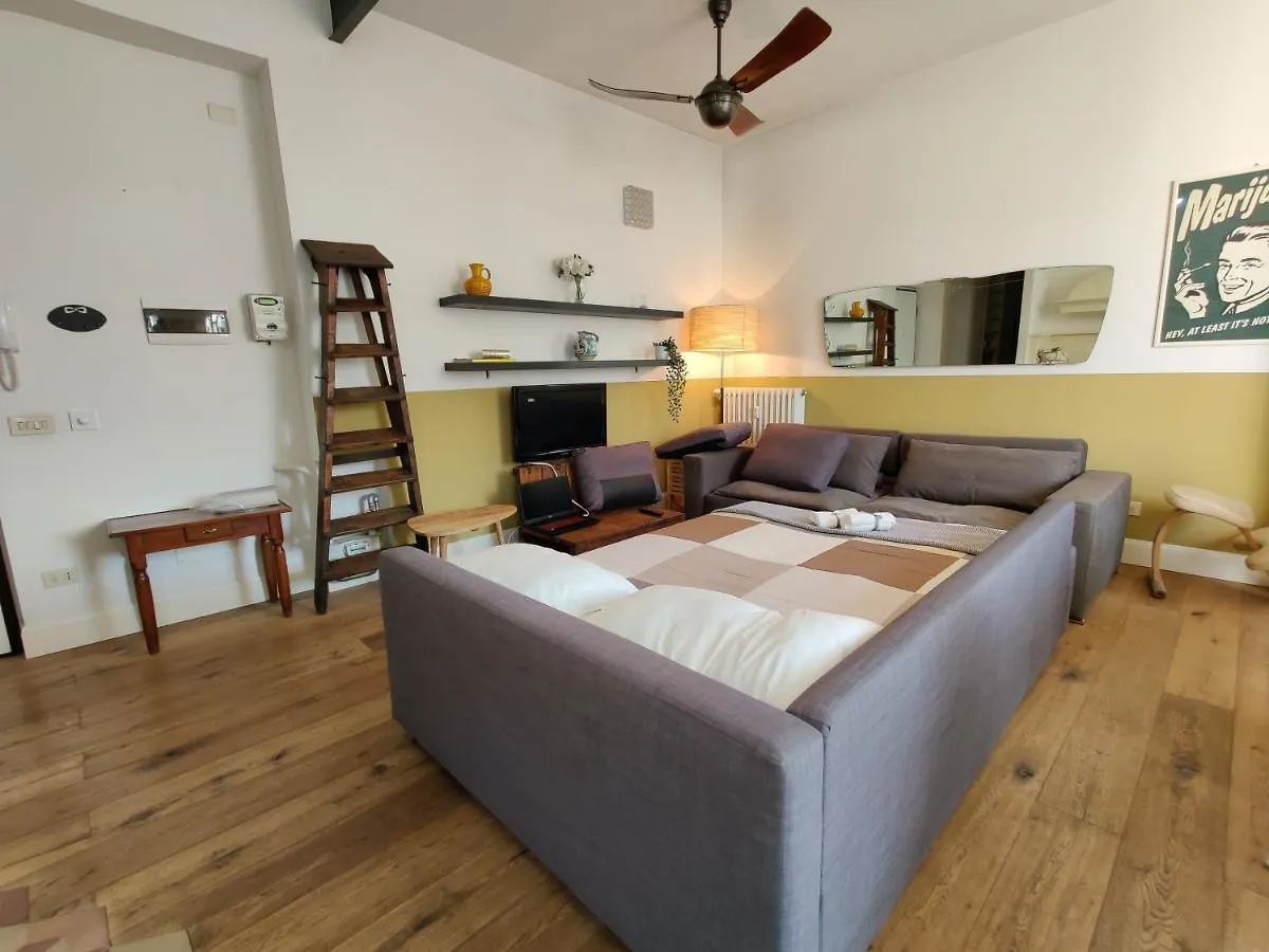 Elegante Trilocale A Milano Apartment