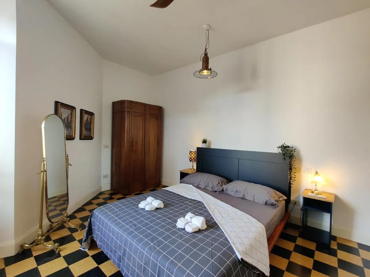 Elegante Trilocale A Milano Apartment Italy