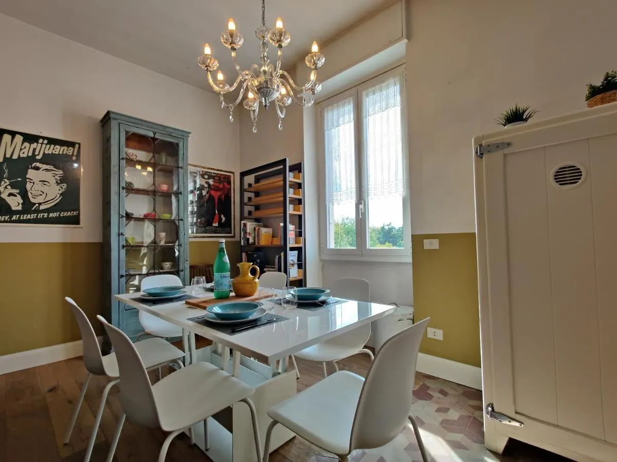 Elegante Trilocale A Milano Apartment 0*, Milan Italy