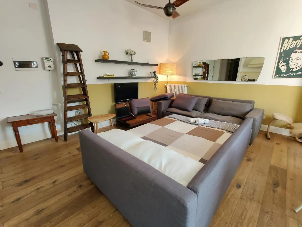 Elegante Trilocale A Milano Apartment  Milan